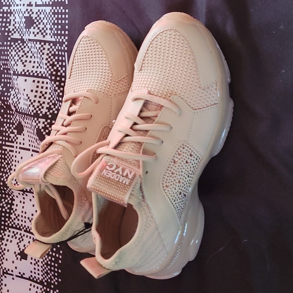 NWT Madden Sneakers - Picture 1 of 6